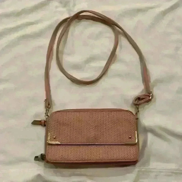 Bueno‎ Crossbody Bag - Picture 1 of 9